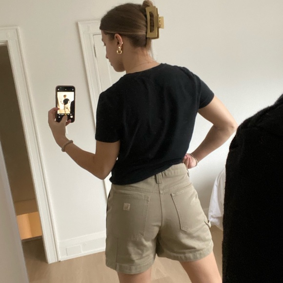 Aritzia Greenwich 5” short - Picture 6 of 6